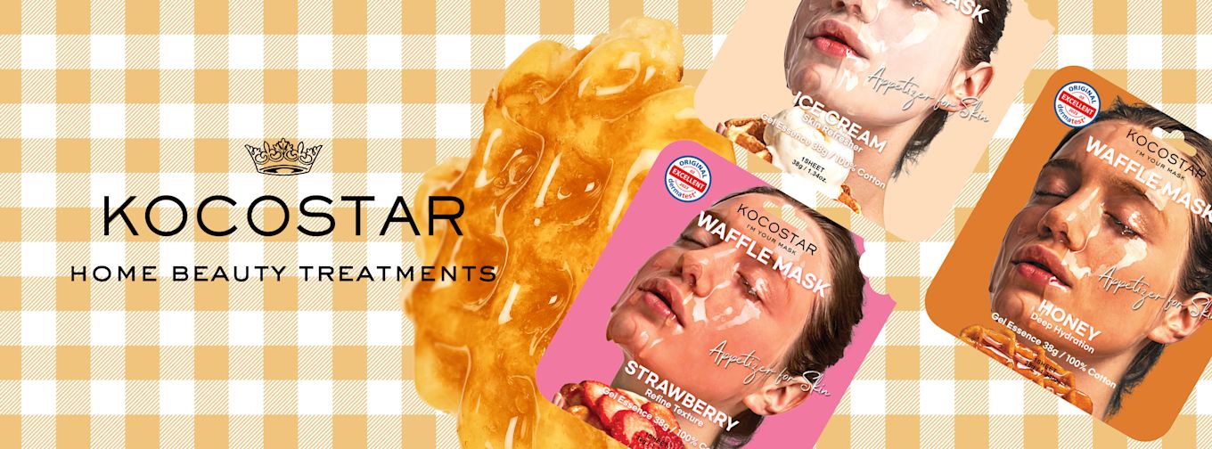 Tre förpackningar av Kocostar ansiktsmasker med smakerna Ice Cream, Strawberry och Honey visas mot en gulrutigt bakgrund. Text: "Kocostar Home Beauty Treatments".