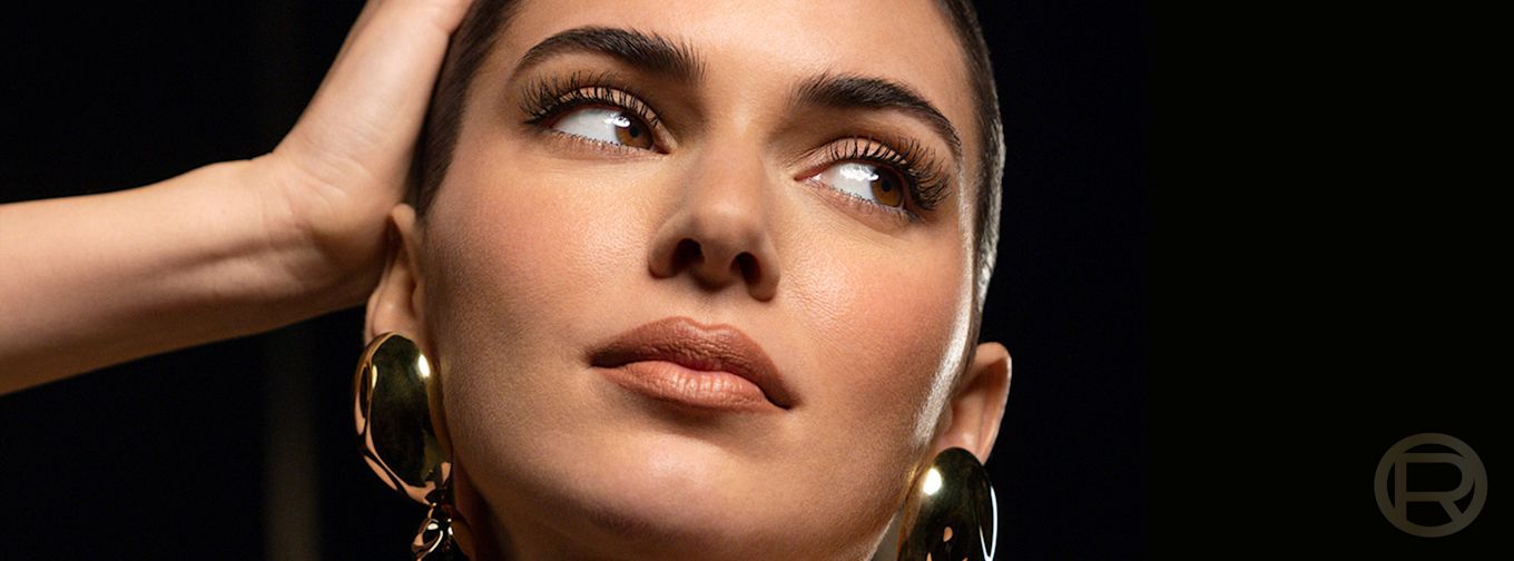 L'Oréal Paris banner.